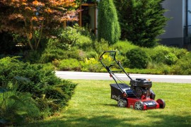 MTD OPTIMA 38 VO lawn aerator with petrol engines