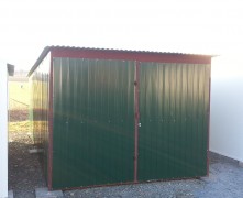 Sheltered garage with RAL roof rack