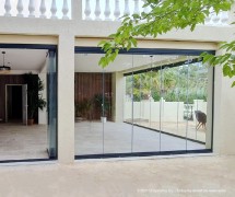 Terrace glazing VG17 with frameless glass