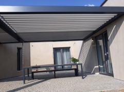 REGULUS bioclimatic pergola