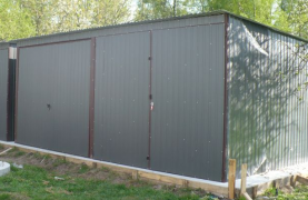 Double-garage sheet metal roof with RAL color