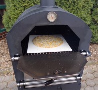 Garden grill with smoke