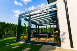 ZANIA seasonal sunroom