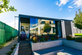 Terrace glazing VG17 with frameless glass