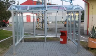 Bus station / smoking room 3,3x2,5m walls 6mm