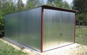 Reinforced steel sheet metal roof with galvanized roof