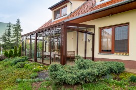 ZANIA seasonal sunroom