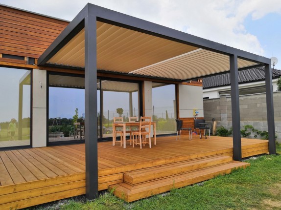 REGULUS bioclimatic pergola