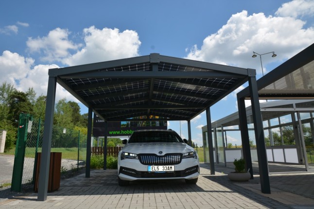 SOLAR ENERGO Carport with a Photovoltaic System - Connected