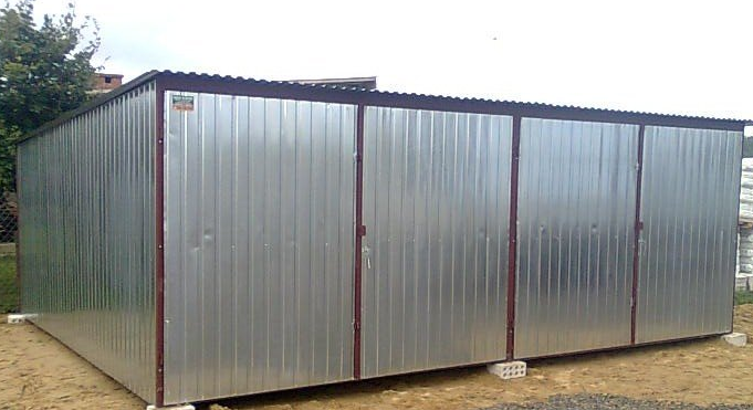 Sheet metal double garage with plinth roof in galvanized