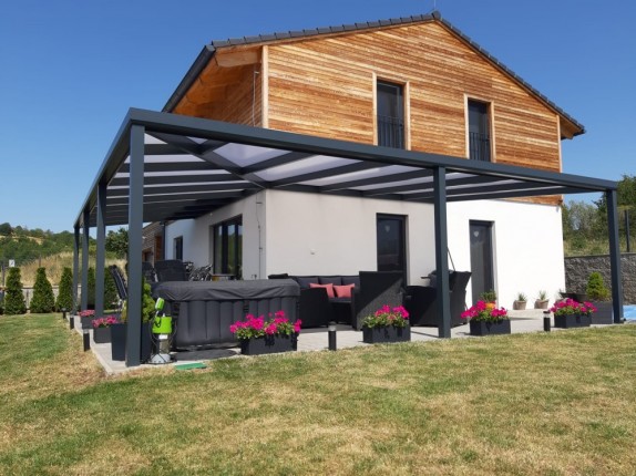 POLLARD corner aluminium pergola with polycarbonate