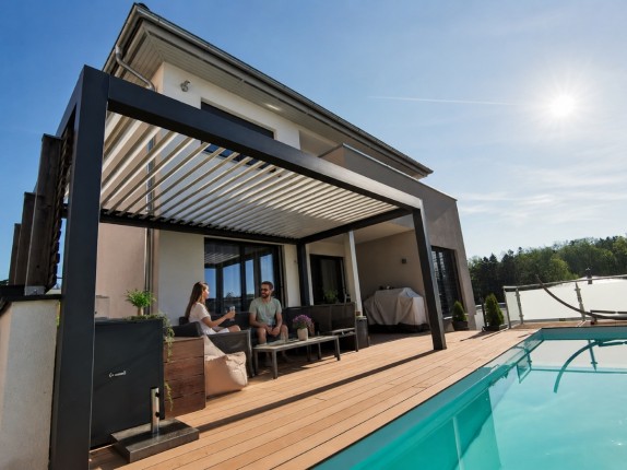 SEESKY bioclimatic self-supporting pergola, the model 2022
