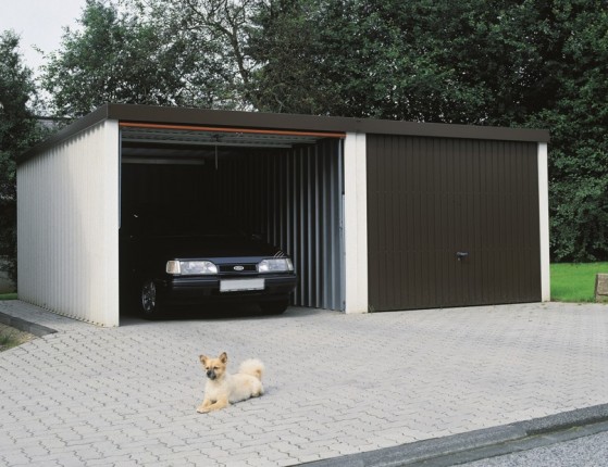 Double garage for two wagons with plaster and straight roof Siebau GmbH 594x596 cm