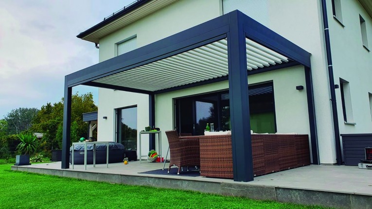 SEESKY bioclimatic pergola model 2022